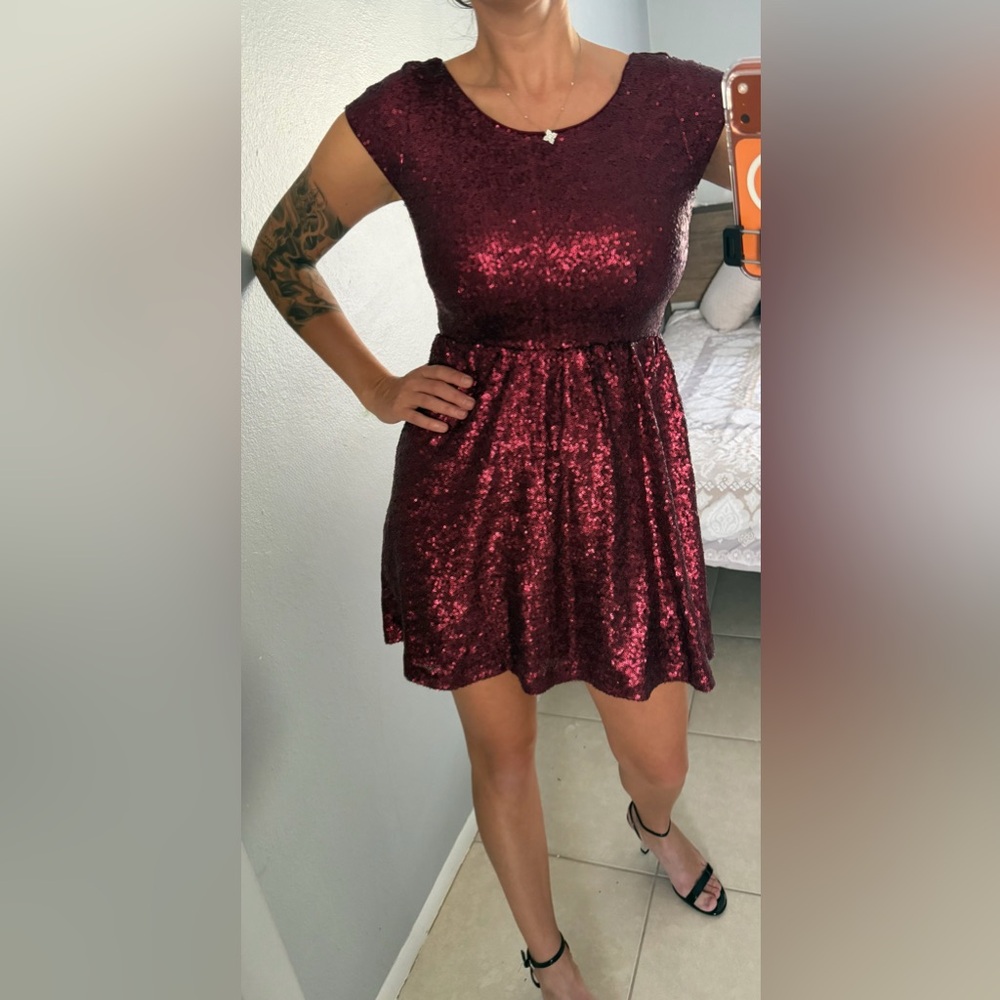 Honey and Rosie Wine Sequin Fit & Flare Dress Size S | Shown on M Model - Picture 3 of 9
